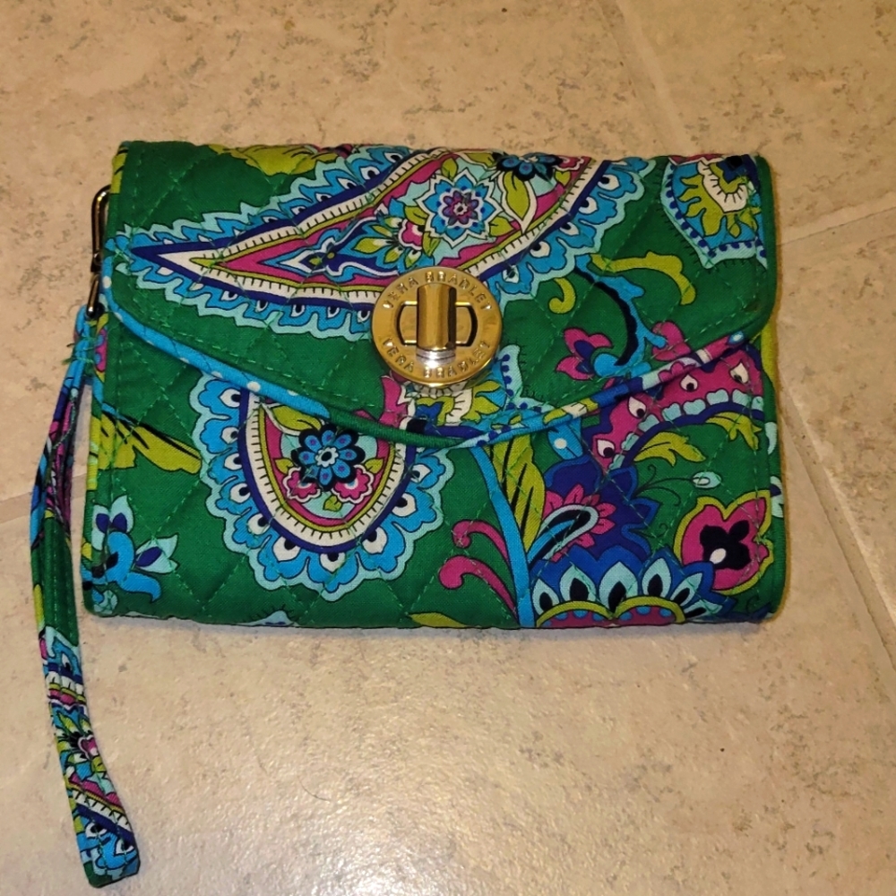 Vera Bradley turn lock wristlet